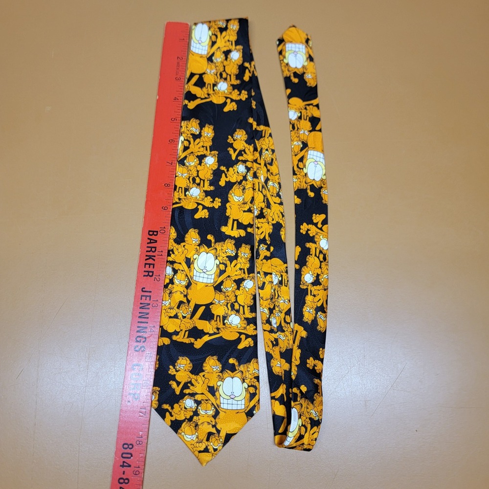 Vintage Garfield Mens Silk Tie All Over Print Black Orange Novelty Necktie